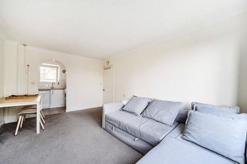 1 bedroom flat to rent, Park Gate Court, Constitution Hill, Woking, GU22