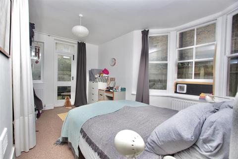 1 bedroom flat for sale, Princess May Road, London N16