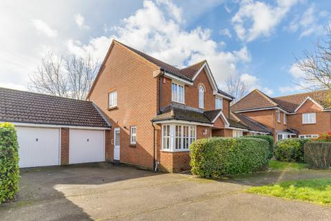 4 bedroom detached house for sale, Cypress Avenue, Welwyn Garden City, Hertfordshire, AL7