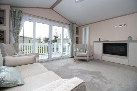 2 bedroom park home for sale, Shorefield Park, Near Milford On Sea, Hampshire, SO41