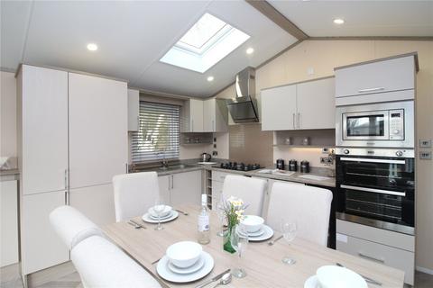 2 bedroom park home for sale, Shorefield Park, Near Milford On Sea, Hampshire, SO41