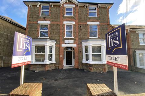 2 bedroom apartment to rent, Queens Road, Brentwood CM14