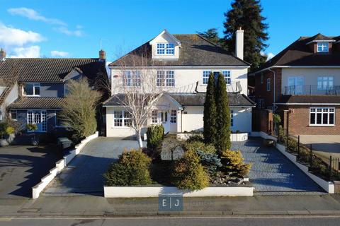 5 bedroom detached house for sale, Nursery Road, Loughton IG10