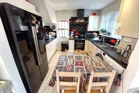 3 bedroom semi-detached house for sale, Oaklands Road, Salford, M7