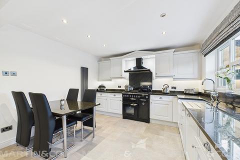 11 Loxley Mount, Campsall, Doncaster, DN6 9RD