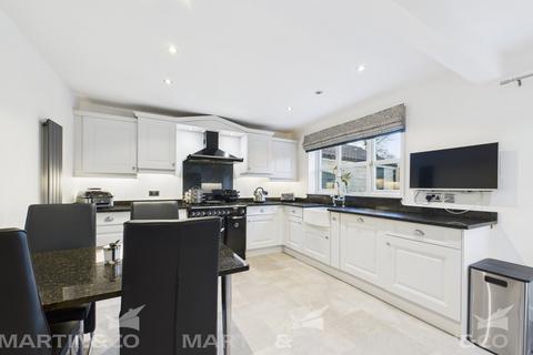 11 Loxley Mount, Campsall, Doncaster, DN6 9RD