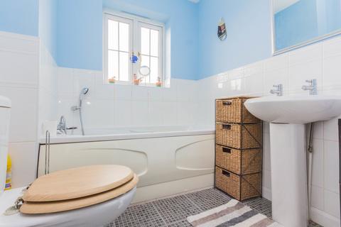 97 Ebbw Vale Road, Irthlingborough, Wellingborough, NN9 5YB