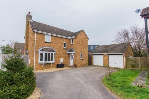 4 bedroom detached house for sale, Lakeside, Irthlingborough NN9