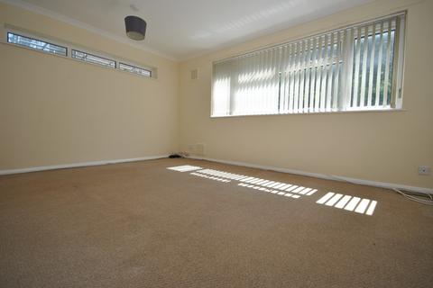 2 bedroom ground floor flat for sale, Masons Way, Solihull B92