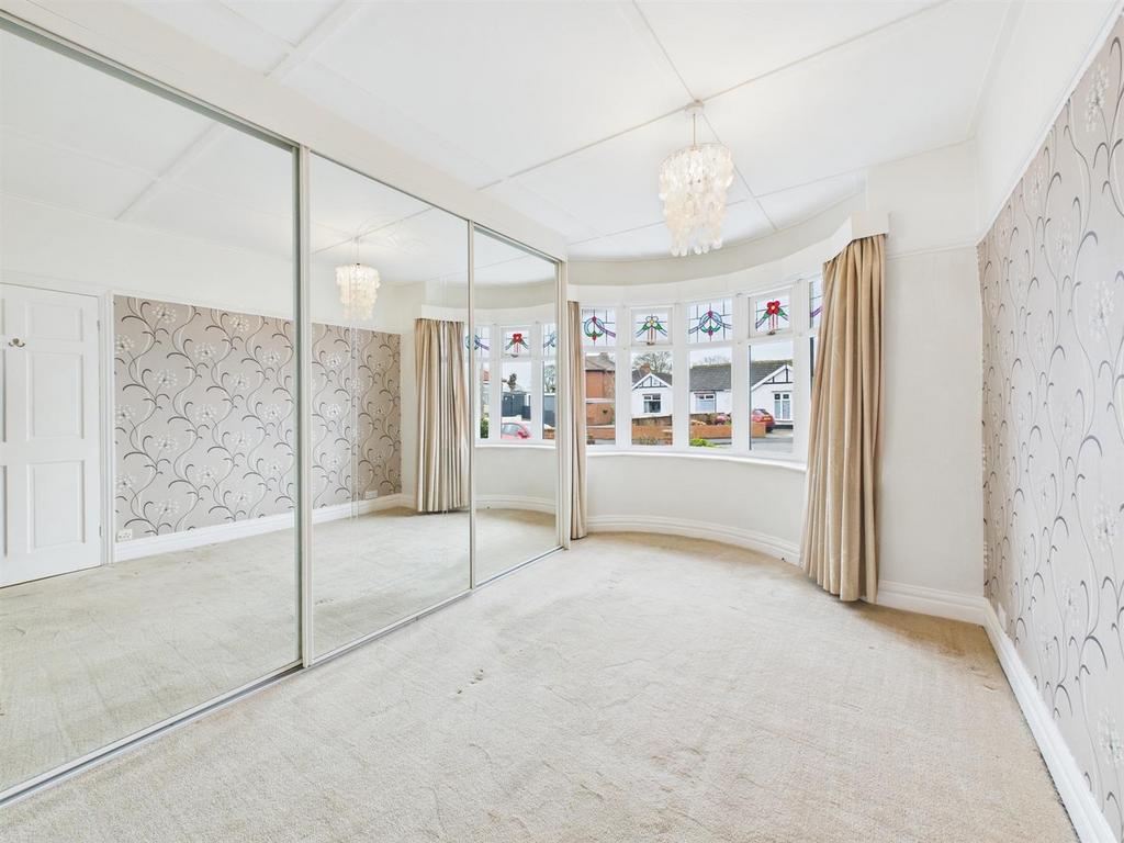 Bedroom: