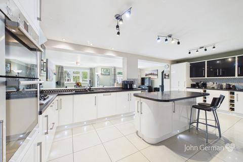 undefined, Postern Road, Tatenhill