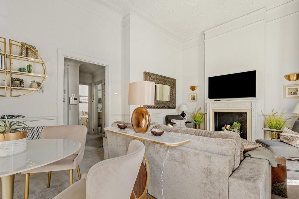 Cadogan Place27,Flat2-5