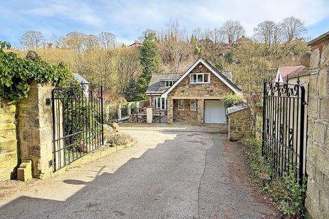 4 bedroom detached house for sale, Four Gables, Spitalcroft, Knaresborugh