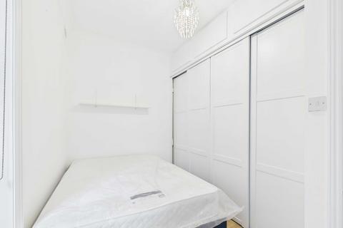 1 bedroom apartment to rent, Stamford Buildings, South Lambeth Road