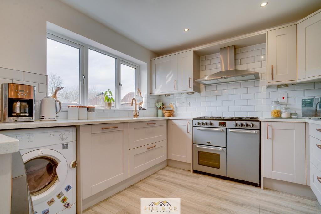 Kitchen Diner 2