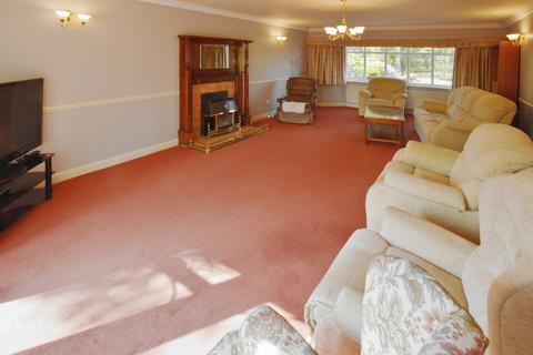4 bedroom detached house for sale, Tetney Lane, Holton-le-Clay DN36 5AU