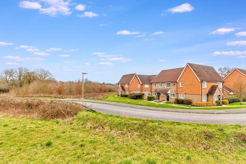 2 bedroom terraced house for sale, Field Bank, Horley, Surrey, RH6