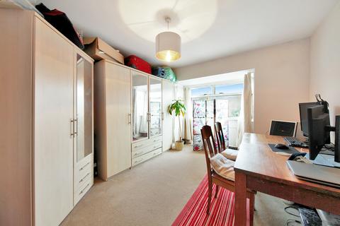 3 bedroom semi-detached house for sale, Holders Hill Road, London