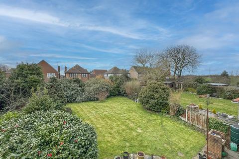 3 bedroom semi-detached house for sale, Lingfield Drive, Rochford