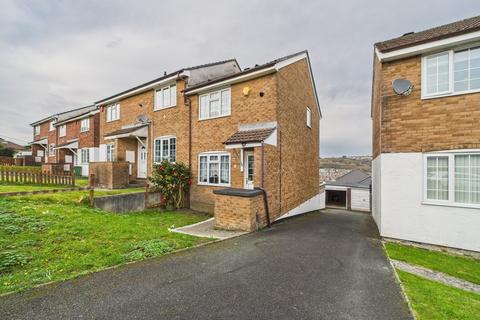 2 bedroom end of terrace house to rent, Distine Close, Plymouth PL3