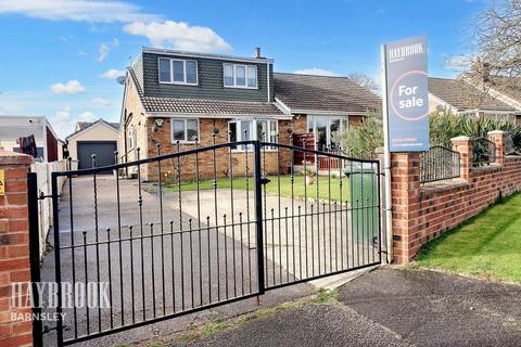 3 bedroom semi-detached house for sale, Burnham Way, Darfield