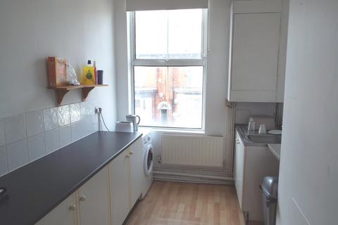 1 bedroom apartment to rent, Flat 3, 43 Louis Street