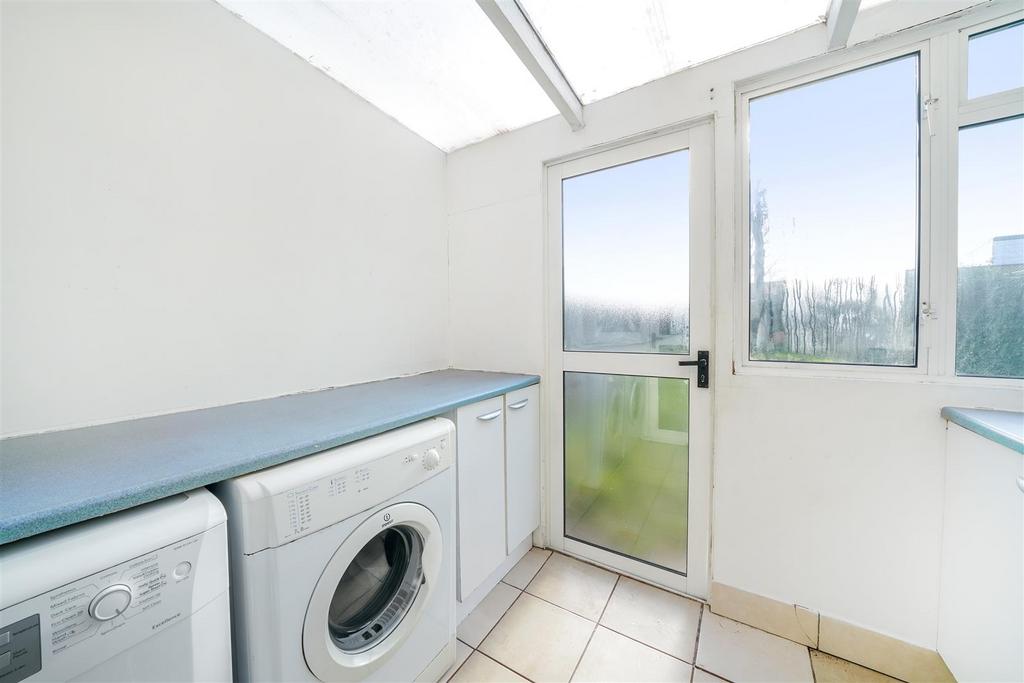 1 Tonfield Road - Yd Hdh96p C6 PQ8w0 Ep EYn.jpg