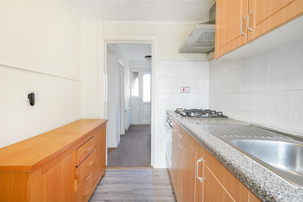 1 Tonfield Road - d CQur LZo4 PTd7n Vt9vc8.jpg