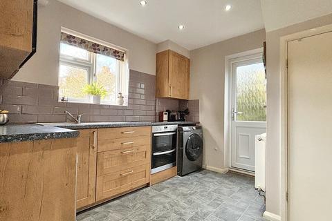 66 Rickman Hill, Coulsdon, CR5 3DP
