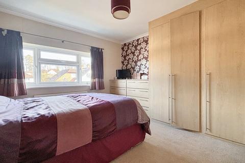 66 Rickman Hill, Coulsdon, CR5 3DP