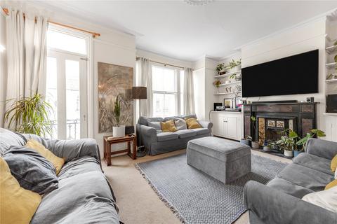 3 bedroom flat for sale, Munster Road, London, SW6