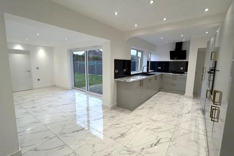 31 Holbeche Road, Sutton Coldfield, B75 7LL