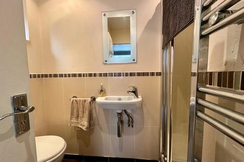 15 Valley Close, Waltham Abbey, EN9 2DU