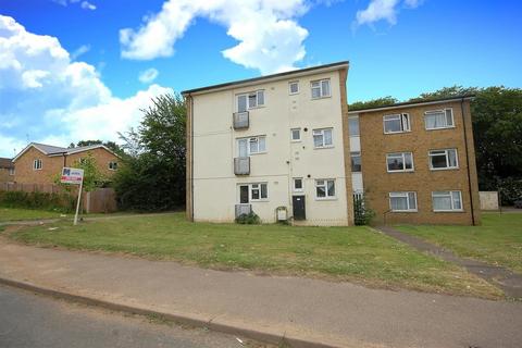 2 bedroom flat to rent, Grove Mead, Hatfield