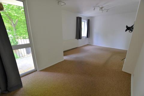 2 bedroom flat to rent, Grove Mead, Hatfield