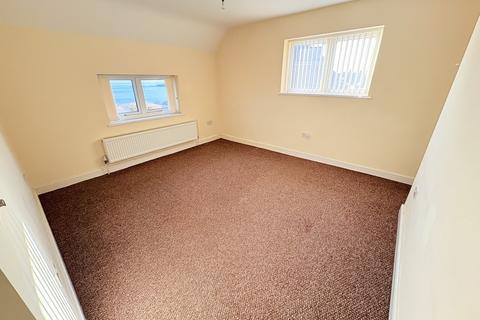 2 bedroom semi-detached house to rent, Dyfed Avenue, Townhill, Swansea