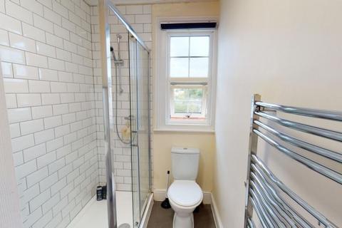 1 bedroom house to rent, Fishponds Road, Bristol BS16