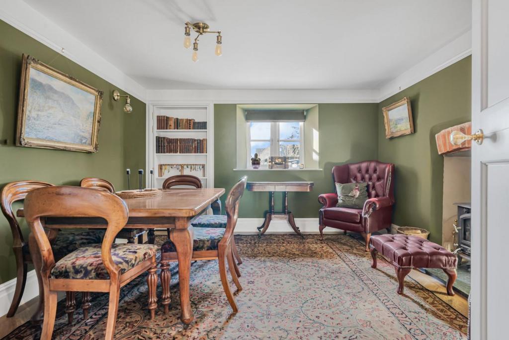 Dining Room.jpg