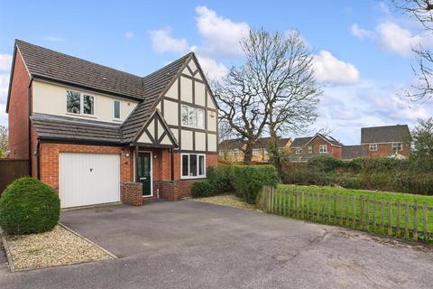 4 bedroom detached house for sale, Nene Close, Quedgeley, Gloucester