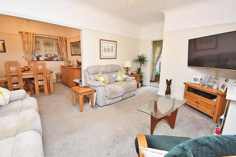 2 bedroom ground floor maisonette for sale, Chequers Lane, Walton On The Hill, Tadworth, Surrey. KT20