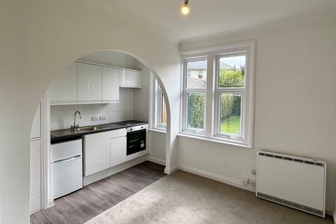 1 bedroom flat to rent, Queens Park Road, Queens Park