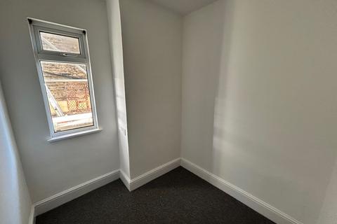 30 Grove Road, Rochester, ME2 4BX