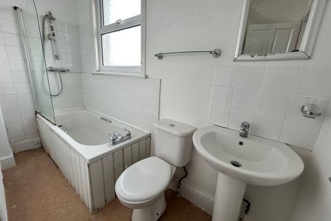 30 Grove Road, Rochester, ME2 4BX