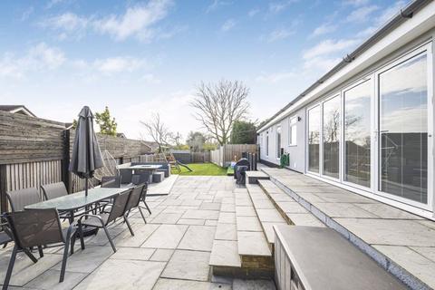 3 bedroom detached bungalow for sale, Monterey Close, Bexley