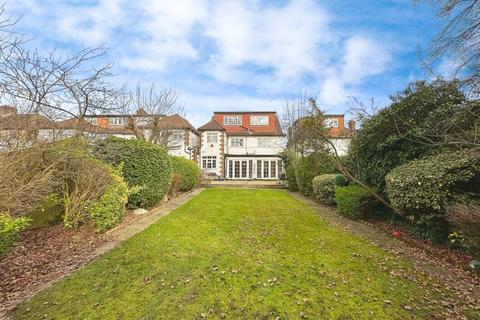 7 bedroom detached house for sale, Highview Avenue, Edgware