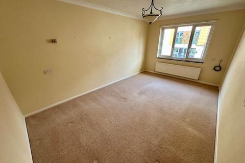 2 bedroom apartment for sale, Lyons Crescent, Tonbridge