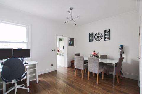 27 Vale Road, Northfleet, Gravesend, DA11 9RE
