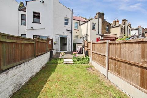 27 Vale Road, Northfleet, Gravesend, DA11 9RE