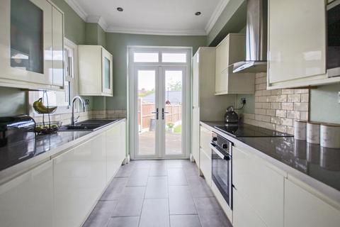 27 Vale Road, Northfleet, Gravesend, DA11 9RE