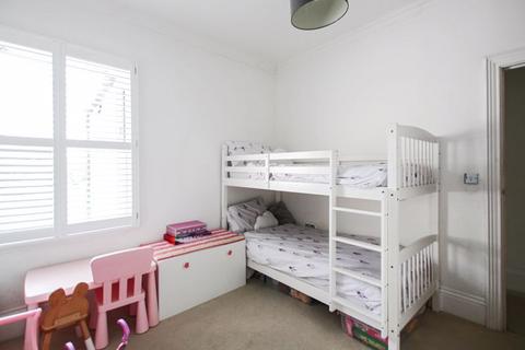 27 Vale Road, Northfleet, Gravesend, DA11 9RE